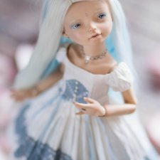 Фарфоровая шарнирная Эстер от Анны Тиде