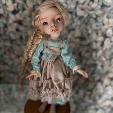 Авторская фарфоровая шарнирная Ягодка Т. Трифоновой