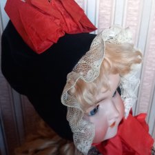 Шляпка боннет для антикварной куклы из бархата