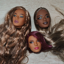 Головы кукол из набора You create Barbie basics