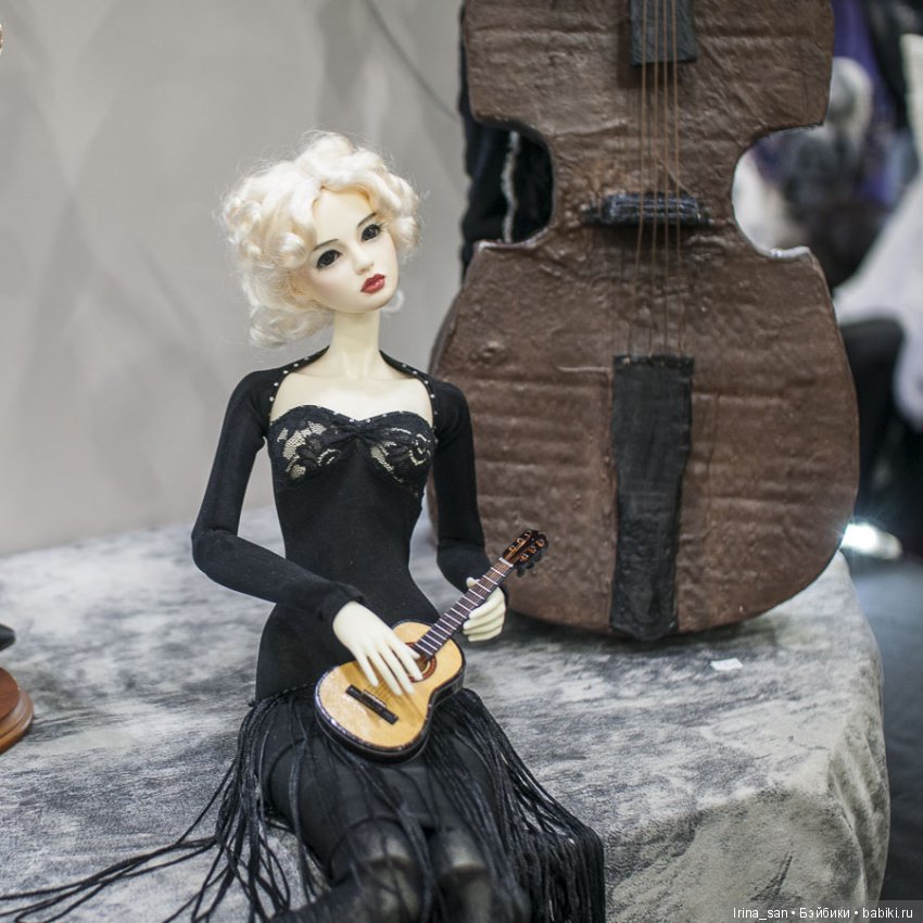 В джазе только девушки