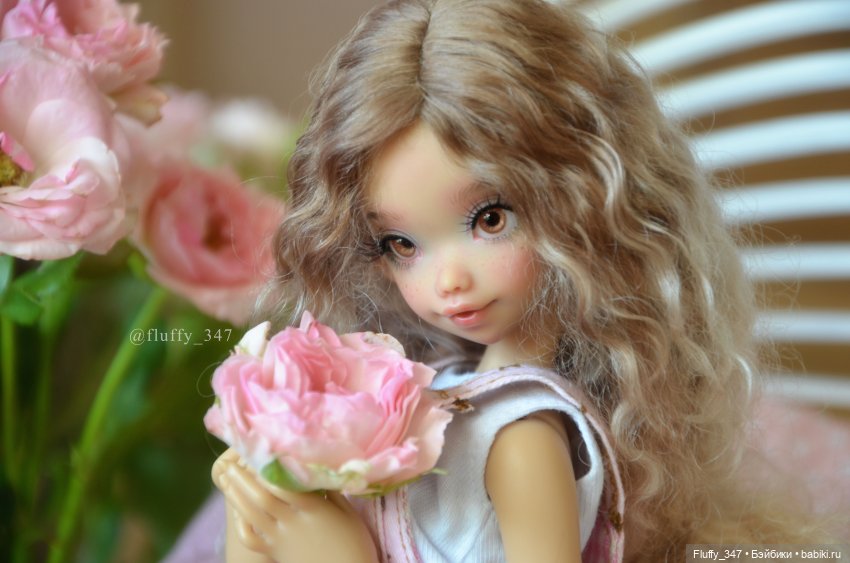 Очаровательная малышка Momonita