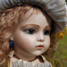 Малышка Bru впорхнула в осень