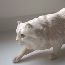Фарфоровая статуэтка Крадущийся кот. Royal Doulton, Великобритания Фарфоровая статуэтка Крадущийся кот. Royal Doulton, Великобритания