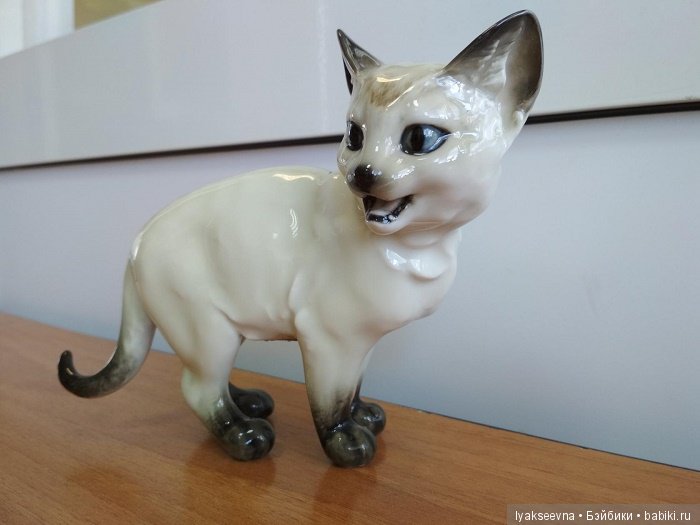 Коты в европейском фарфоре