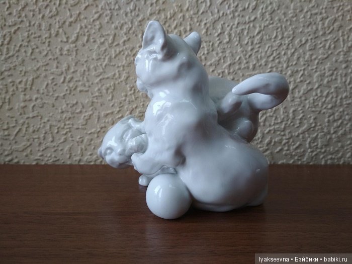 Коты в европейском фарфоре