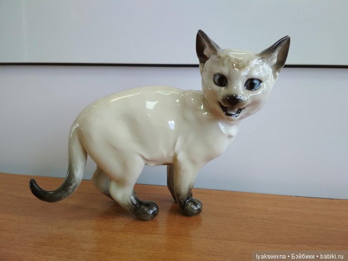 Коты в европейском фарфоре