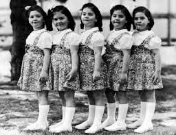 Мадам Александер, пятерняшки DIONNE и Quintland