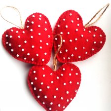 Ёлки-иголки, сердечки и дети.