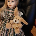 Длинноволосая фарфоровая кукла Алиса