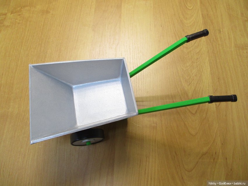 Садовая тачка и скамеечки для кукол Паола Рейна 34 см