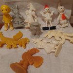 Фигурки из колкого пластика лотом