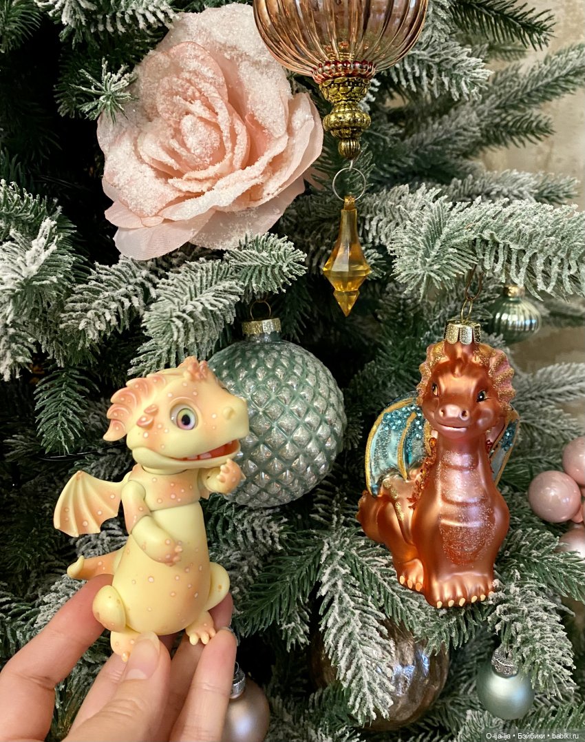 И вот она, нарядная, на праздник к нам пришла