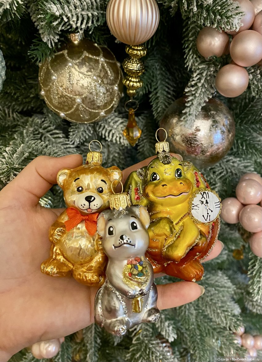 И вот она, нарядная, на праздник к нам пришла