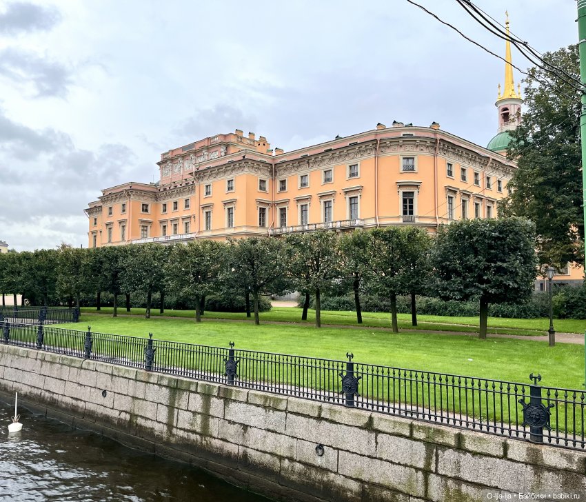 Прогулки по Питеру и Москве