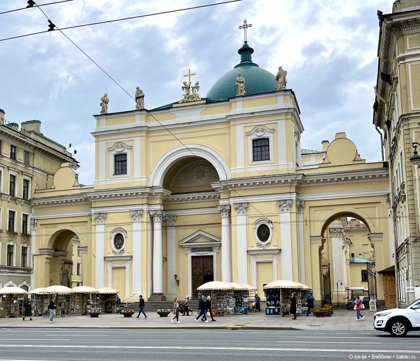 Прогулки по Питеру и Москве