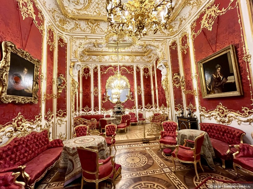 Прогулки по Питеру и Москве