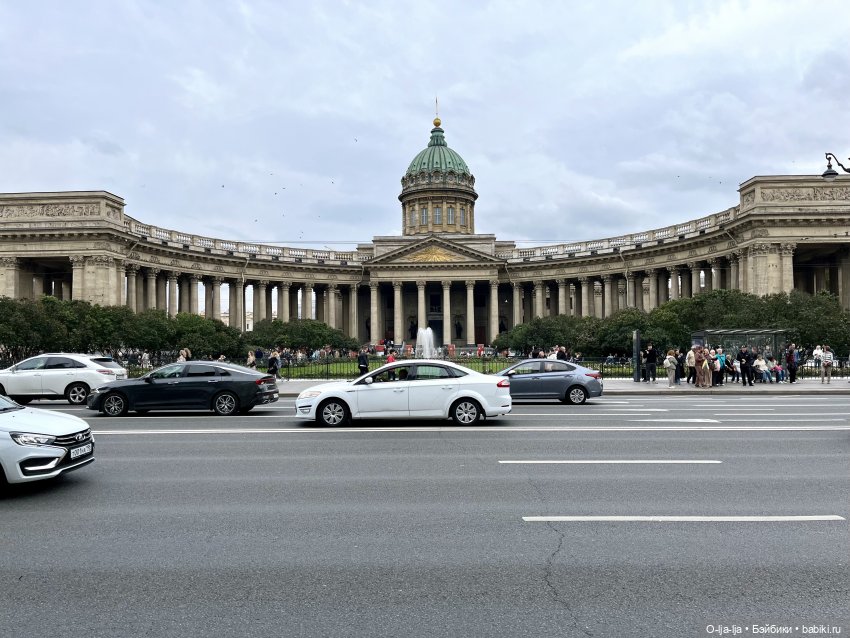 Прогулки по Питеру и Москве