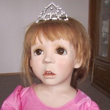 Кукла!!, этот божий одуванчик,  проявила некукольный характер