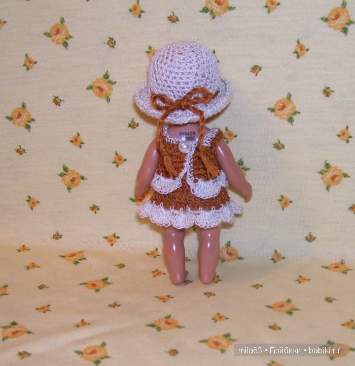 Вязаные платья для Шунечки и куколок Эви (фото 8)