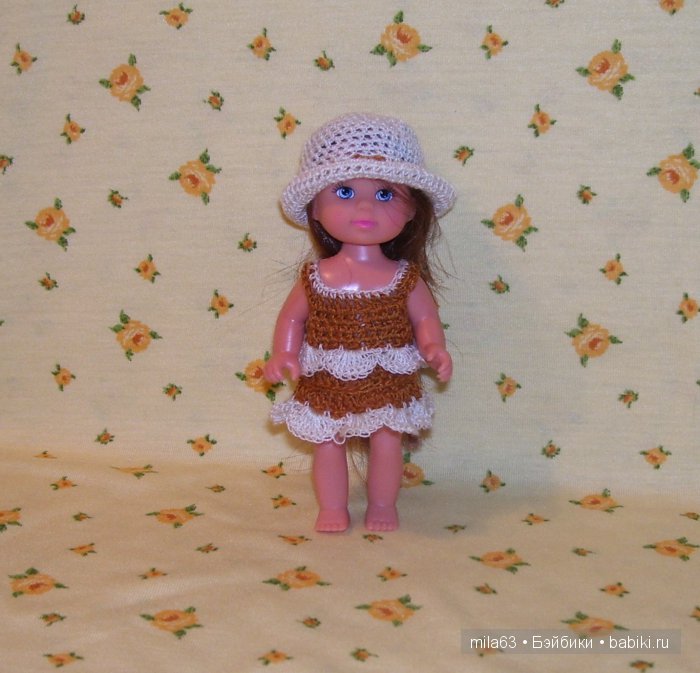 Вязаные платья для Шунечки и куколок Эви (фото 9)