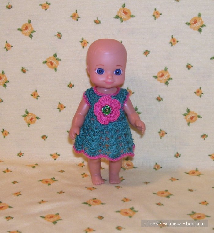 Вязаные платья для Шунечки и куколок Эви (фото 5)