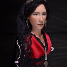 Призрак.Фарфоровая кукла