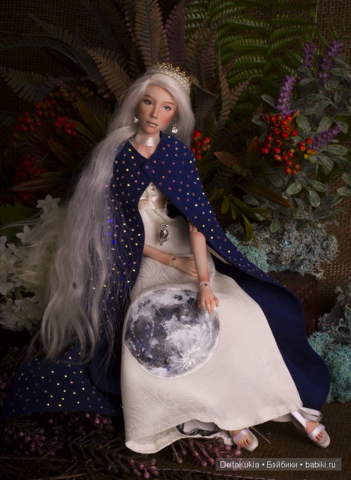 Чуть больше Луны, леса и мха. Шарнирная кукла