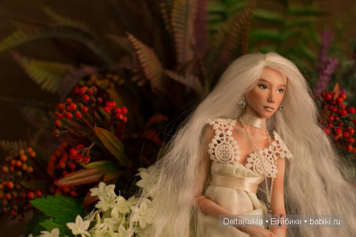 Чуть больше Луны, леса и мха. Шарнирная кукла (фото 3)