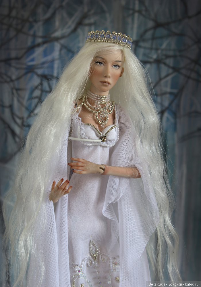 Зимушка-Зима. Шарнирная фарфоровая кукла (фото 3)