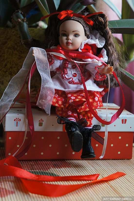 Фантазия на тему Красной шапочки. Часть 3. Kickits Robert Tonner in the Hood (фото 8)