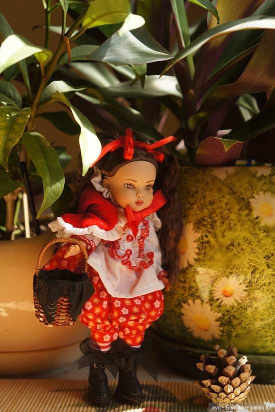 Фантазия на тему Красной шапочки. Часть 2. Kickits Robert Tonner in the Hood (фото 9)