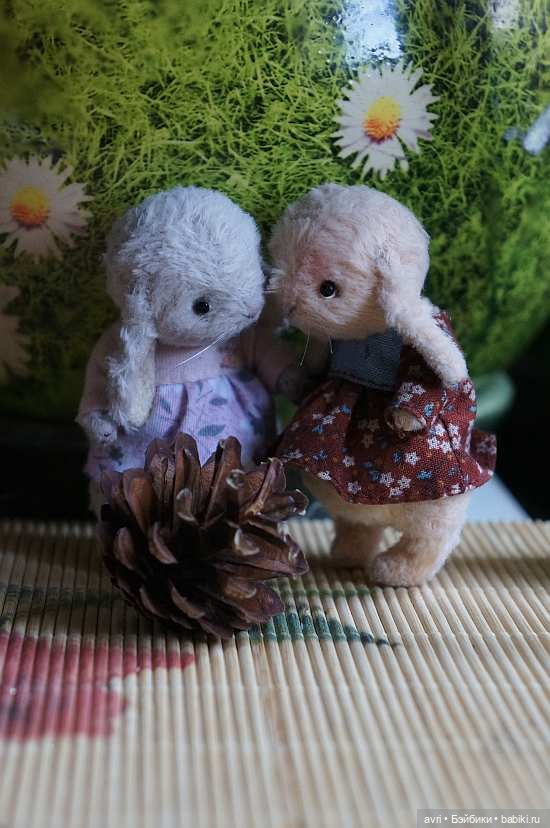 Про шишки и незваного гостя / Авторская игрушка (фото 2)