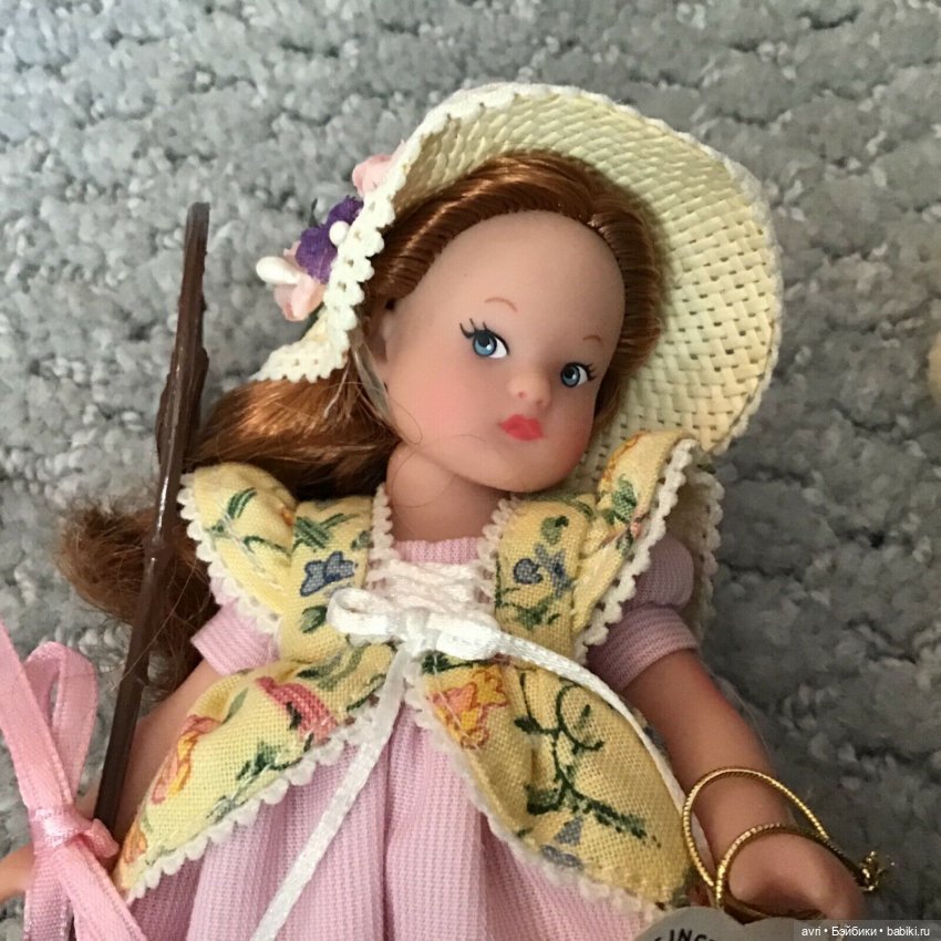 Где живут дюймовочки / Robert Tonner Effanbee "Wee Patsy Basic Blonde" 2007 (фото 3)