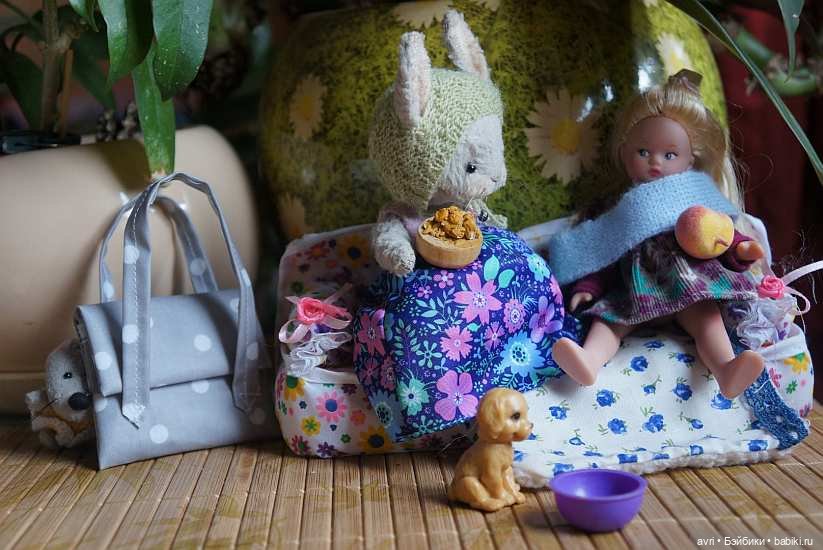 Дюймовочка уходит на поиски пропавшего щенка