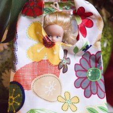 Дюймовочка уходит в лес и не возвращается в свой дом