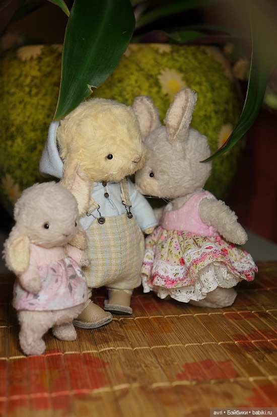 Счастливая семья зайцев снова вместе / Авторская игрушка (фото 6)