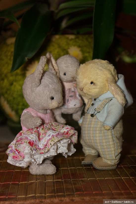 Счастливая семья зайцев снова вместе / Авторская игрушка (фото 3)