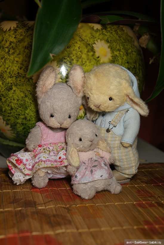 Счастливая семья зайцев снова вместе / Авторская игрушка (фото 4)