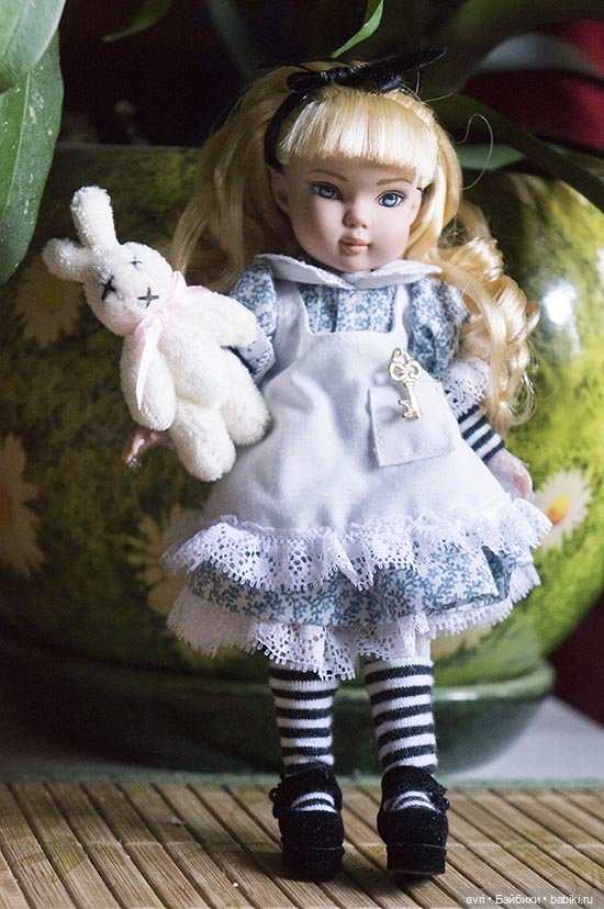 Алиса из страны чудес у нас в гостях