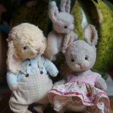 Счастья много не бывает даже у зайцев! / Авторская игрушка