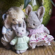 Все счастливые семьи счастливы одинаково / Авторская игрушка