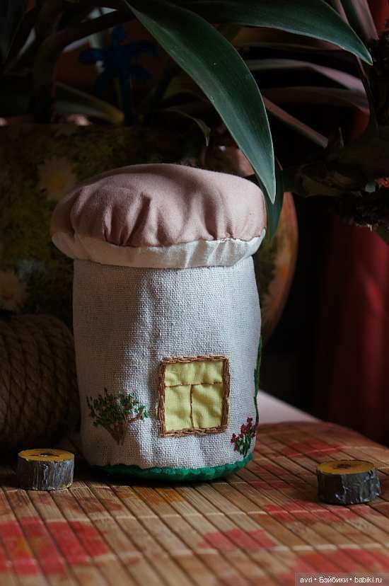 Очень хозяйственный Томми / Авторская игрушка