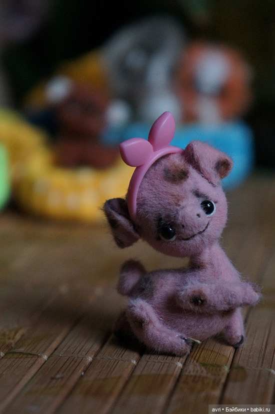 Чудесный мир миниатюрных зверят. Часть 3. Жираф, поросенок и мишка / Авторская игрушка (фото 6)