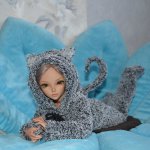 Проба пера, точнее машинки или комбинезончик для минифи.