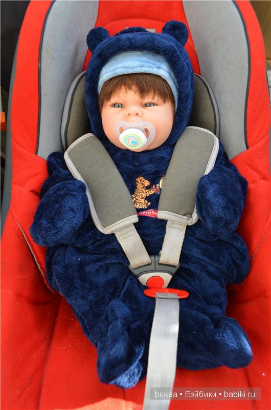 Посмотрите, какой шикарный парень ко мне приехал