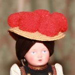 Немецкая винтажная кукла в национальном костюме Schildkrot, Trachten Puppen