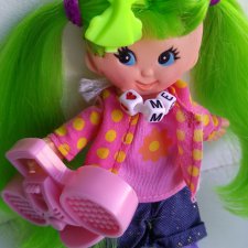 Она родилась во времена хиппи или мини фотосессия куклы Флетси в образе хиппующей девочки