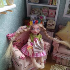 Аленка от Anfisatoys в своем  домике - румбоксе