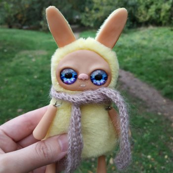 Зайка Лимончик на осенней прогулке